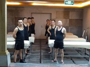 芳丽丝技师团队